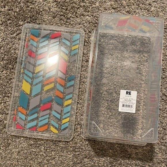 RE “Room Essentials” by Target Bin with Fitted Top and Tumbler / Plastic Glass - Picture 8 of 13